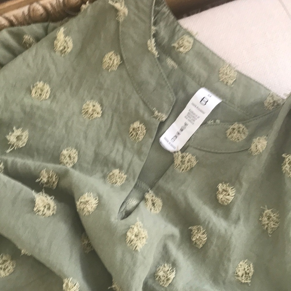 Light Olive Green Embroidered Dot Linen Top - Picture 6 of 7